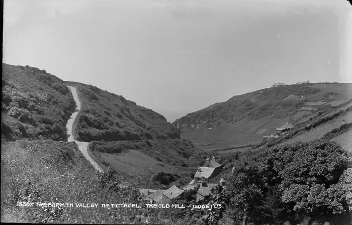 Framed Print : Trebarwith Valley, Near Tintagel Framed Print : Trebarwith Valley, Near Tintagel