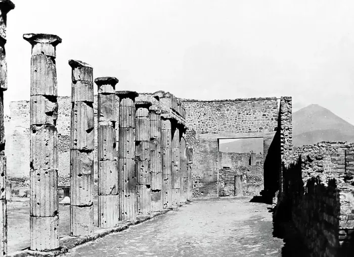 Framed Print : Triangular Forum, Pompeii, Italy, Victorian period Framed Print : Triangular Forum, Pompeii, Italy, Victorian period
