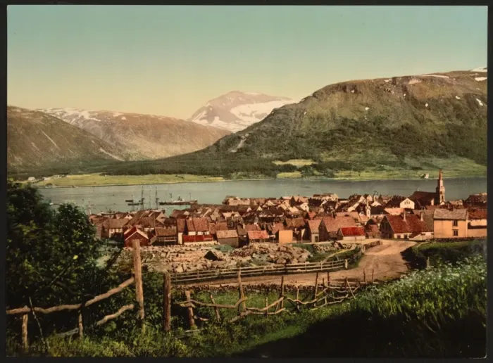 Framed Print : Tromso, with Tromstind, Troms, Norway Tromso, with Tromstind Framed Print : Tromso, with Tromstind, Troms, Norway Tromso, with Tromstind