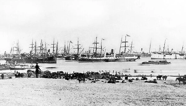 Troops disembarking at Ismailia Egypt during