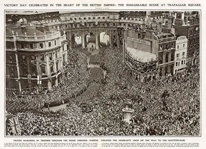 Framed Print : Troops marching in triumph through the dense crowds of people, passing the Admiralty Arch on the way to the saluting-base, to celebrate the end of World War One. Date: 19 July 1919 Framed Print : Troops marching in triumph through the dense crowds of people, passing the Admiralty Arch on the way to the saluting-base, to celebrate the end of World War One. Date: 19 July 1919