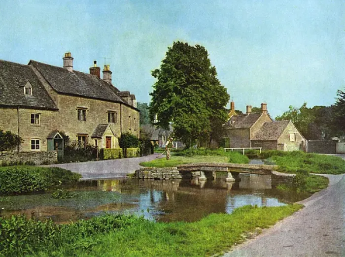 Framed Print : Trout stream, Lower Slaughter, Gloucestershire Framed Print : Trout stream, Lower Slaughter, Gloucestershire