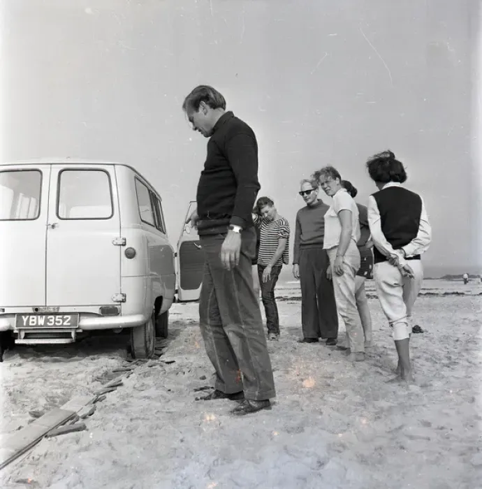Framed Print : Trying to drive a car off St Ives beach Framed Print : Trying to drive a car off St Ives beach