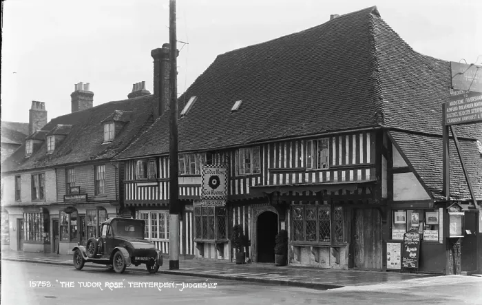 Framed Print : The Tudor Rose Tea Rooms Framed Print : The Tudor Rose Tea Rooms
