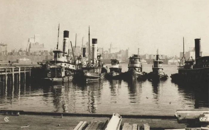 Framed Print : Tugs in New York Framed Print : Tugs in New York