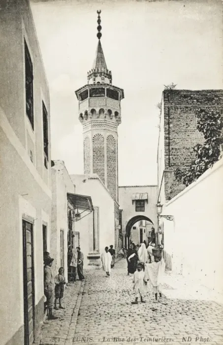 Framed Print : Tunis, Tunisia - Rue des Teinturiers Framed Print : Tunis, Tunisia - Rue des Teinturiers