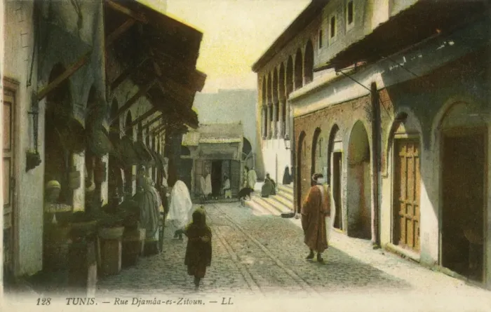 Framed Print : Tunis, Tunisia - Rue Djemaa el-Kitoun