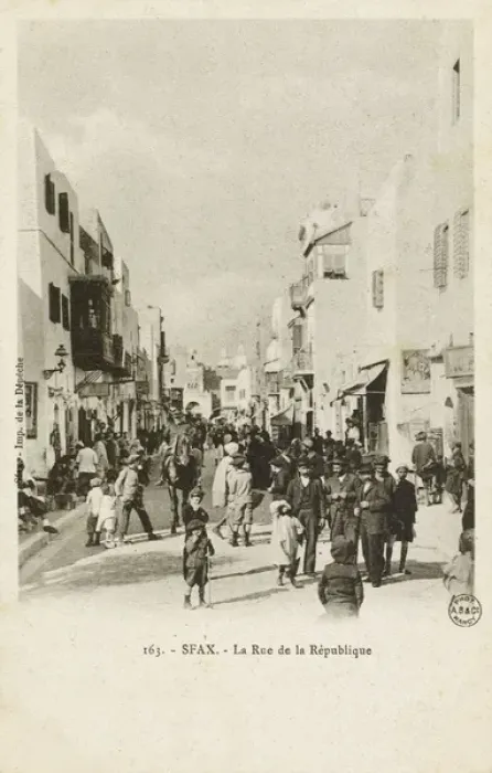 Framed Print : Tunisia, North Africa - Sfax - Rue de la Republic Framed Print : Tunisia, North Africa - Sfax - Rue de la Republic