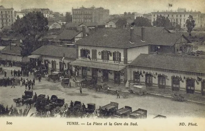 Framed Print : Tunisia, North Africa - Tunis - South Railway Station Framed Print : Tunisia, North Africa - Tunis - South Railway Station