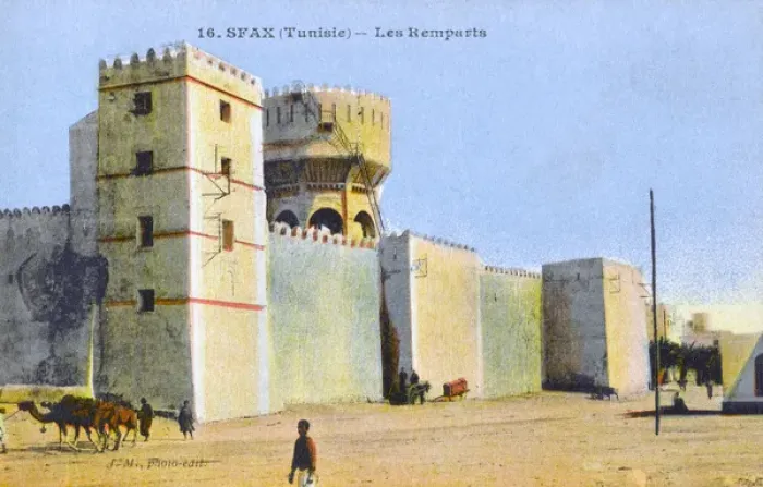 Framed Print : Tunisia - Sfax - The Rampart Walls and Water Tower Framed Print : Tunisia - Sfax - The Rampart Walls and Water Tower