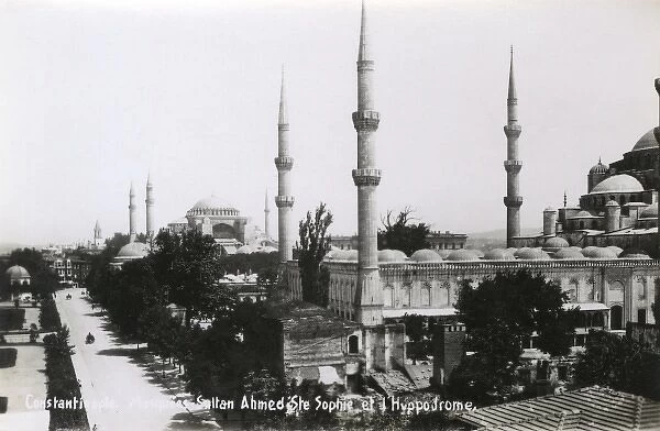 Turkey - Istanbul - The Hippodrome, Blue Mosque  /  Ayasofya