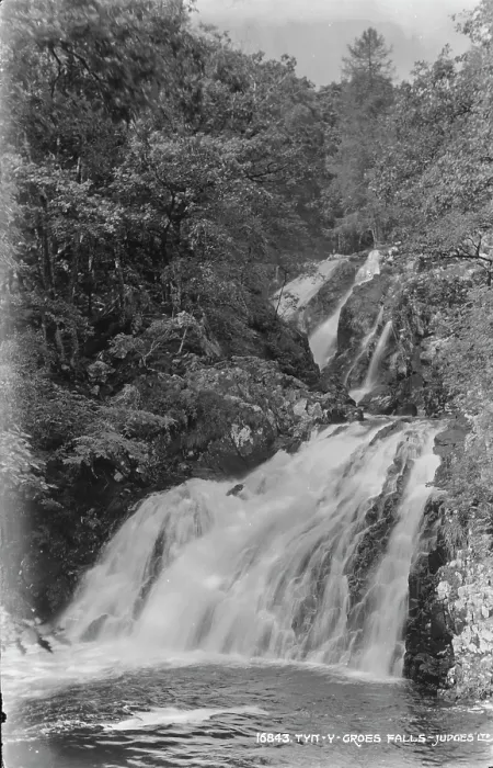 Framed Print : Tyn-y-Groes Falls Framed Print : Tyn-y-Groes Falls