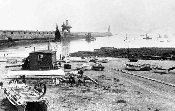 Framed Print : Tynemouth Haven and Pier early 1900s Framed Print : Tynemouth Haven and Pier early 1900s