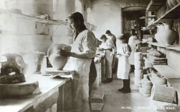 Framed Print : UK ceramics Industry at Burslem, Staffs (2 / 4) Framed Print : UK ceramics Industry at Burslem, Staffs (2 / 4)