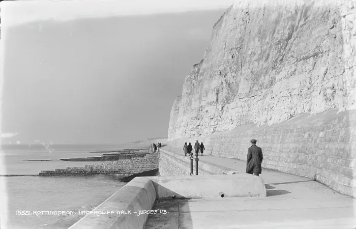 Framed Print : Undercliff Walk in Rottingdean Framed Print : Undercliff Walk in Rottingdean