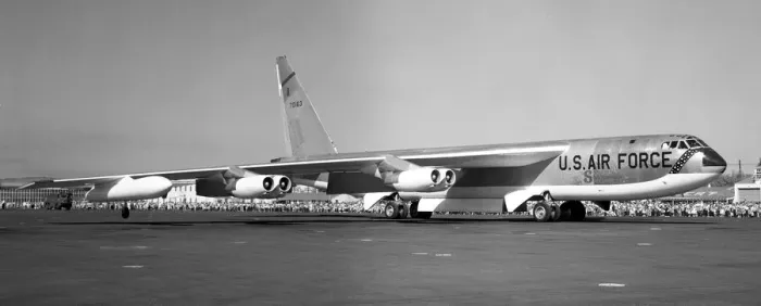 Framed Print : United States Air Force - Boeing B-52F Stratofortress Framed Print : United States Air Force - Boeing B-52F Stratofortress