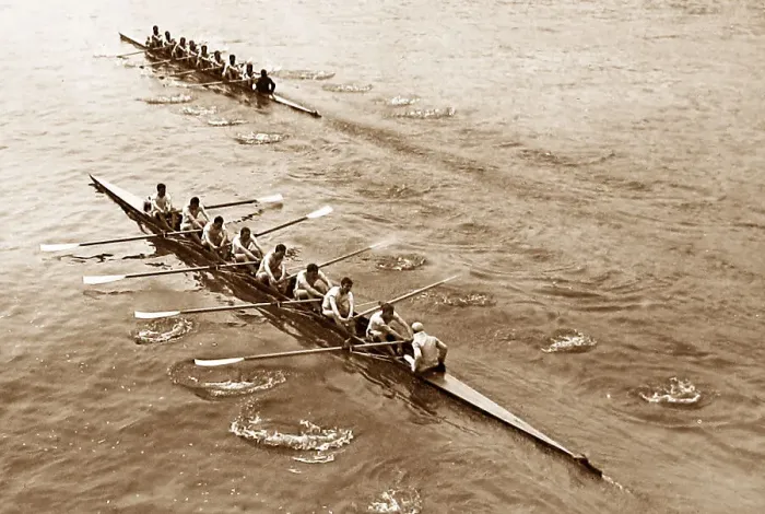 Framed Print : University Boat Race in 1909 Framed Print : University Boat Race in 1909