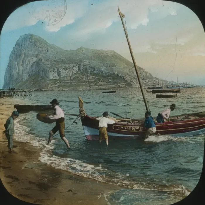 Framed Print : Unloading the boat Framed Print : Unloading the boat