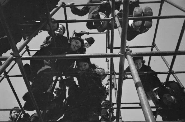 Framed Print : Untitled. Date between 1935 and 1942 Framed Print : Untitled. Date between 1935 and 1942