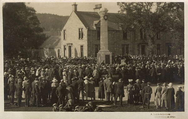 Unveiling of the Grantown on Spey War Memorial