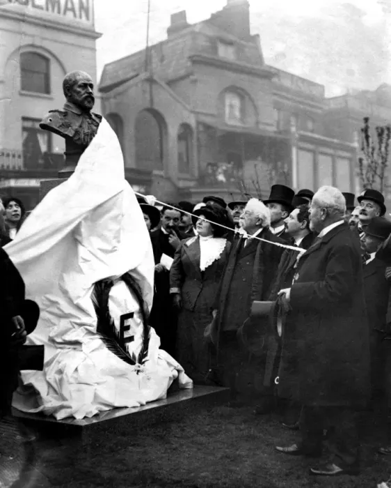 Framed Print : Unveiling of King Edward VII memorial, East London Framed Print : Unveiling of King Edward VII memorial, East London