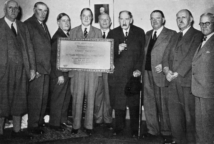 Framed Print : Unveiling of a plaque to the late Harry Vardon Framed Print : Unveiling of a plaque to the late Harry Vardon