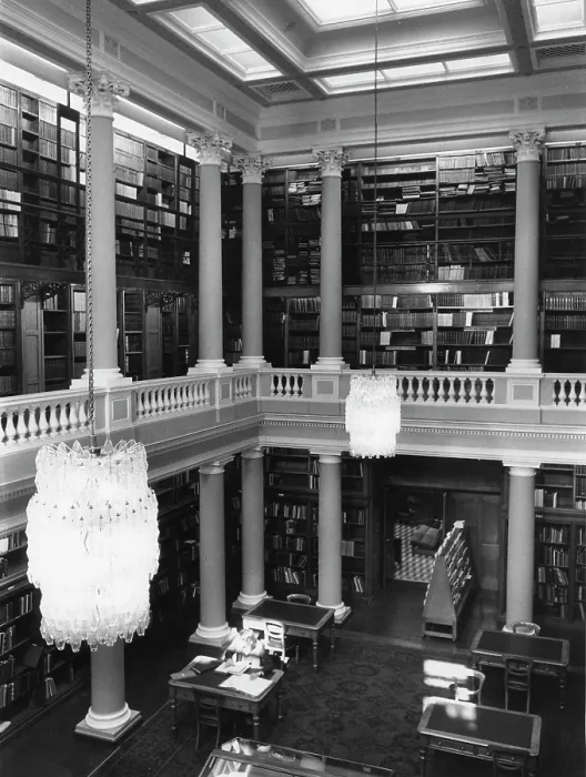 Framed Print : Upper Library, Geological Society, 1972 Framed Print : Upper Library, Geological Society, 1972