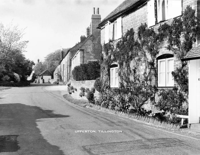 Framed Print : Upperton Road, Tillington Framed Print : Upperton Road, Tillington