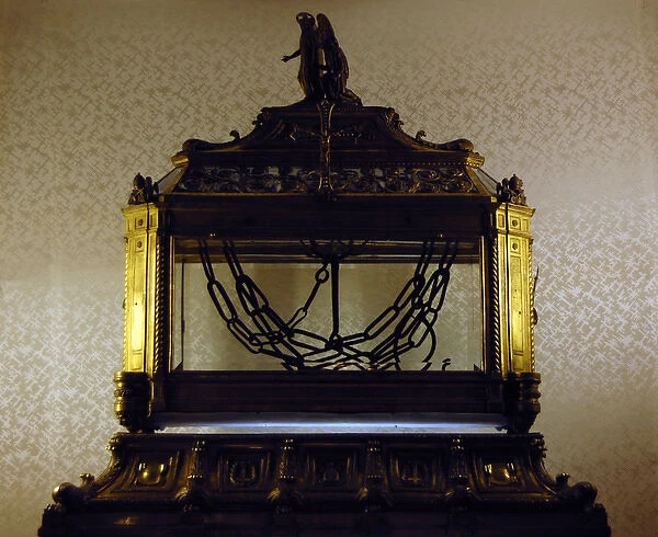 Urn with chains of Saint Peter. San Pietro in Vincoli. Rome