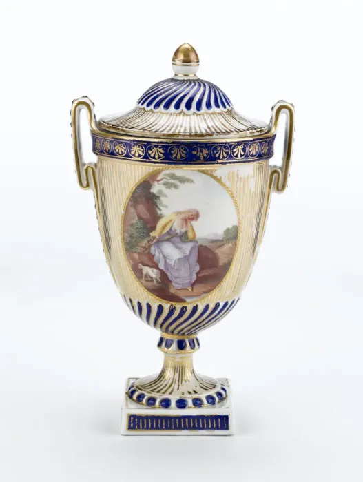 Framed Print : Urn made from porcelain with a white ground, painted in gold Framed Print : Urn made from porcelain with a white ground, painted in gold