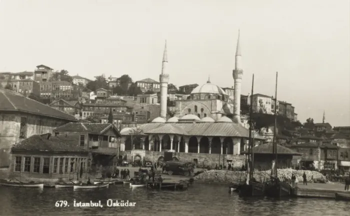 Framed Print : Uskudar - Istanbul, Turkey Framed Print : Uskudar - Istanbul, Turkey