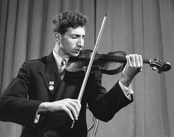 Valentin Zhuk, Russian violinist, conductor and teacher