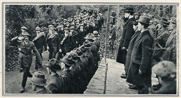 De Valera saluting - Anglo-Irish Treaty