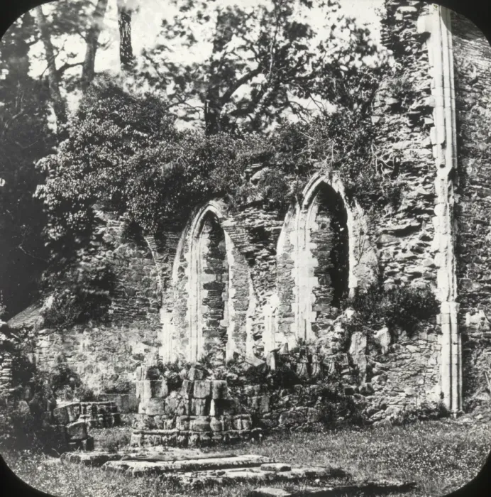 Framed Print : Valle Crucis Abbey Framed Print : Valle Crucis Abbey