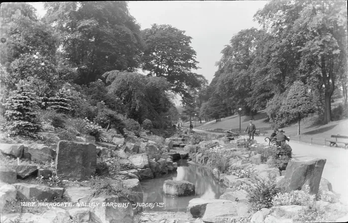Framed Print : Valley Gardens in Harrogate Framed Print : Valley Gardens in Harrogate