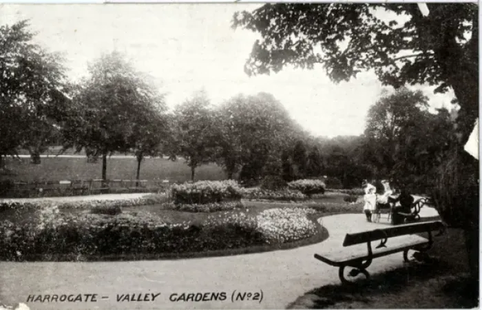 Framed Print : Valley Gardens, Harrogate, Yorkshire Framed Print : Valley Gardens, Harrogate, Yorkshire