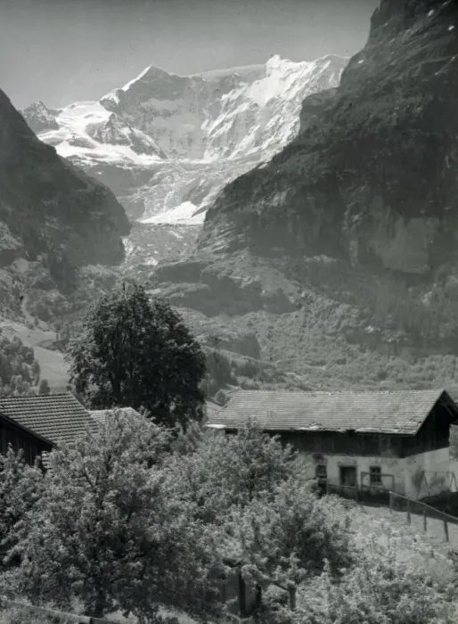 Framed Print : Valley Scene, Grindelwald, Switzerland Framed Print : Valley Scene, Grindelwald, Switzerland