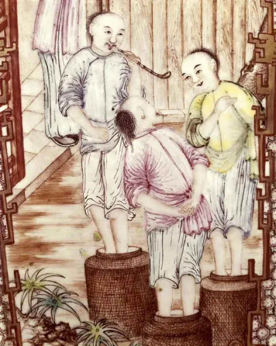 Framed Print : Vase depicting men packing tea (1348-1644). Detail Framed Print : Vase depicting men packing tea (1348-1644). Detail