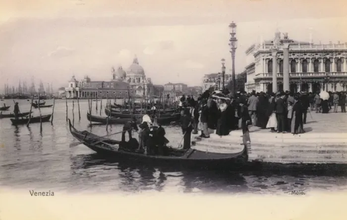 Framed Print : Venice, Italy - Waterfront before the Doges Palace Framed Print : Venice, Italy - Waterfront before the Doges Palace