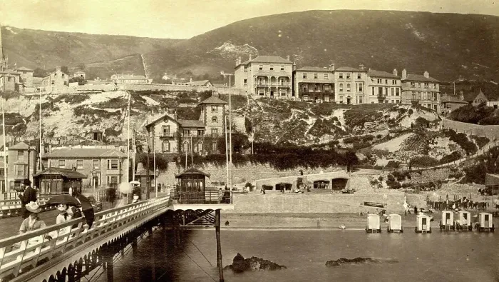 Framed Print : Ventnor, Isle of Wight, viewed from the Pier Framed Print : Ventnor, Isle of Wight, viewed from the Pier