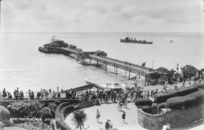 Framed Print : Ventnor Pier Framed Print : Ventnor Pier