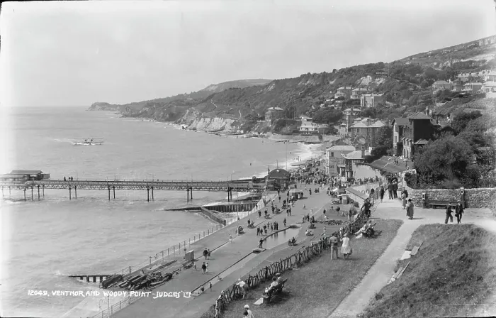 Framed Print : Ventnor and Woody Point Framed Print : Ventnor and Woody Point