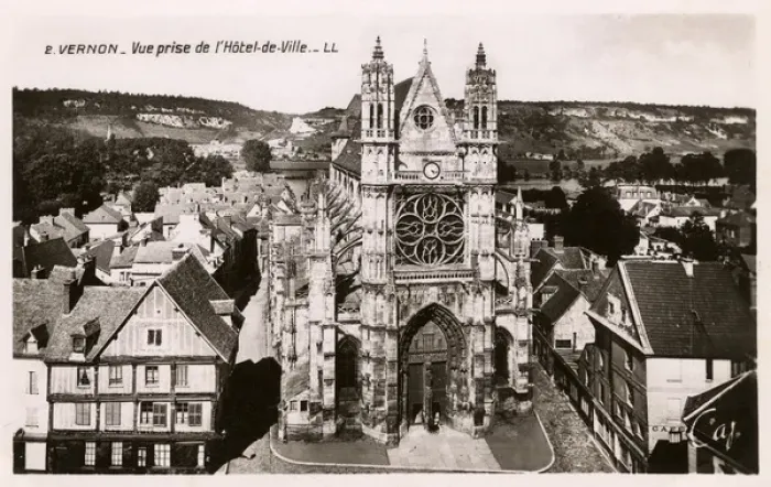 Framed Print : Vernon, Eure, France Framed Print : Vernon, Eure, France