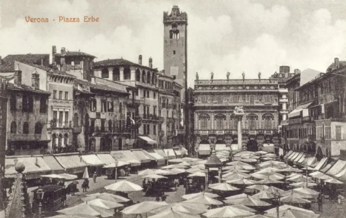 Framed Print : Verona - Piazza Erbe Framed Print : Verona - Piazza Erbe