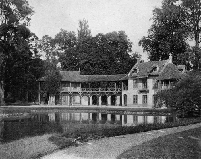 Framed Print : VERSAILLES / HAMEAU 1900 Framed Print : VERSAILLES / HAMEAU 1900