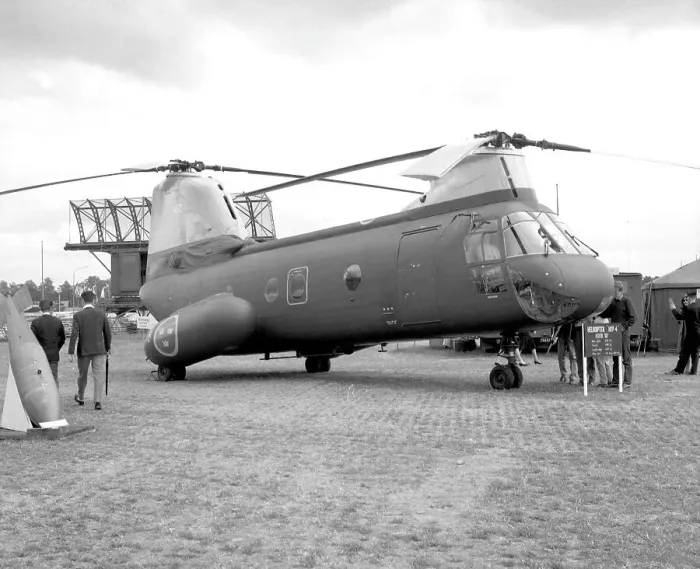 Framed Print : Vertol 107-II Hkp 4 04452 Framed Print : Vertol 107-II Hkp 4 04452