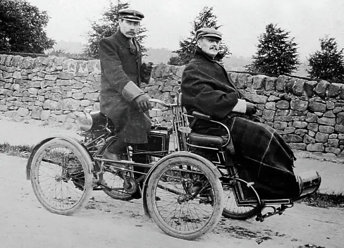Framed Print : Veteran car with chauffeur, Derbyshire Framed Print : Veteran car with chauffeur, Derbyshire