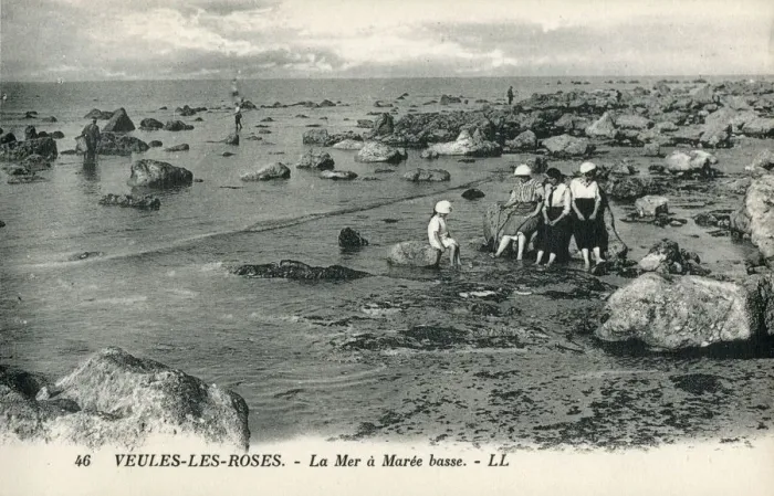 Framed Print : Veules-les-Roses - The sea at low tide Framed Print : Veules-les-Roses - The sea at low tide
