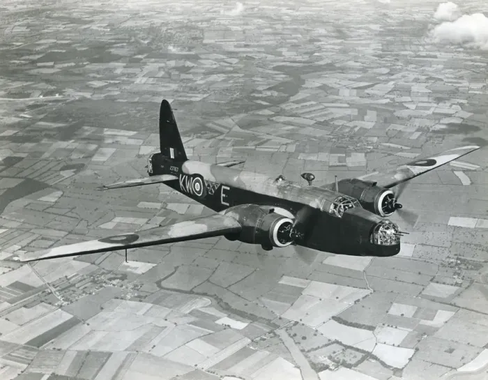 Framed Print : Vickers 417 Wellington B-3 Framed Print : Vickers 417 Wellington B-3