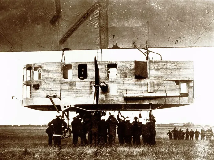 Framed Print : Vickers Airship HMA 23 at Barrow in Furness in 1917 Framed Print : Vickers Airship HMA 23 at Barrow in Furness in 1917